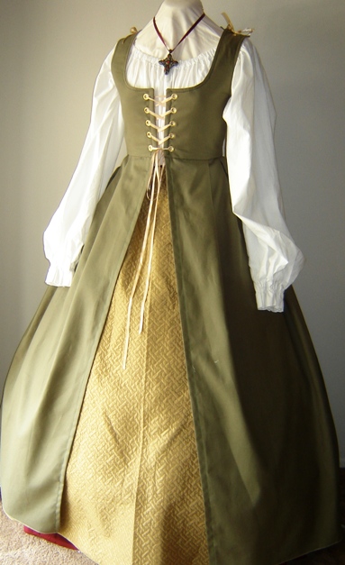 Renaissance Medieval Pirate Wench Irish Gown Dress Costume | eBay
